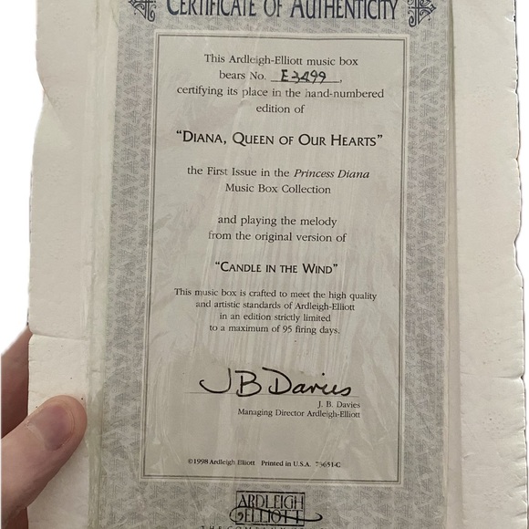 Princess Diana Music Box- Certificate of Authenticity from Ardleigh Elliott - Picture 9 of 10